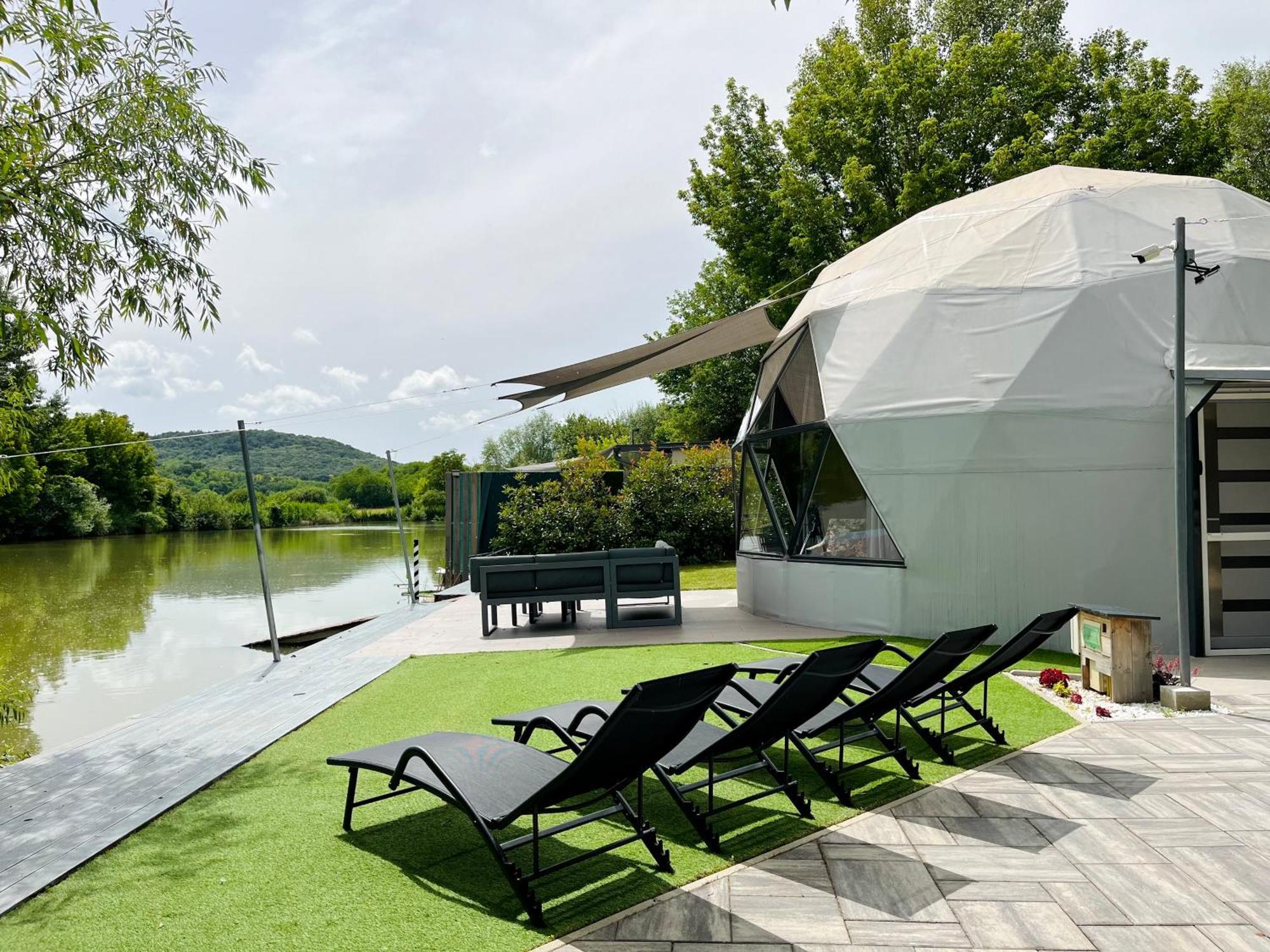 Dom wakacyjny Domeglamping At Fishinglake *